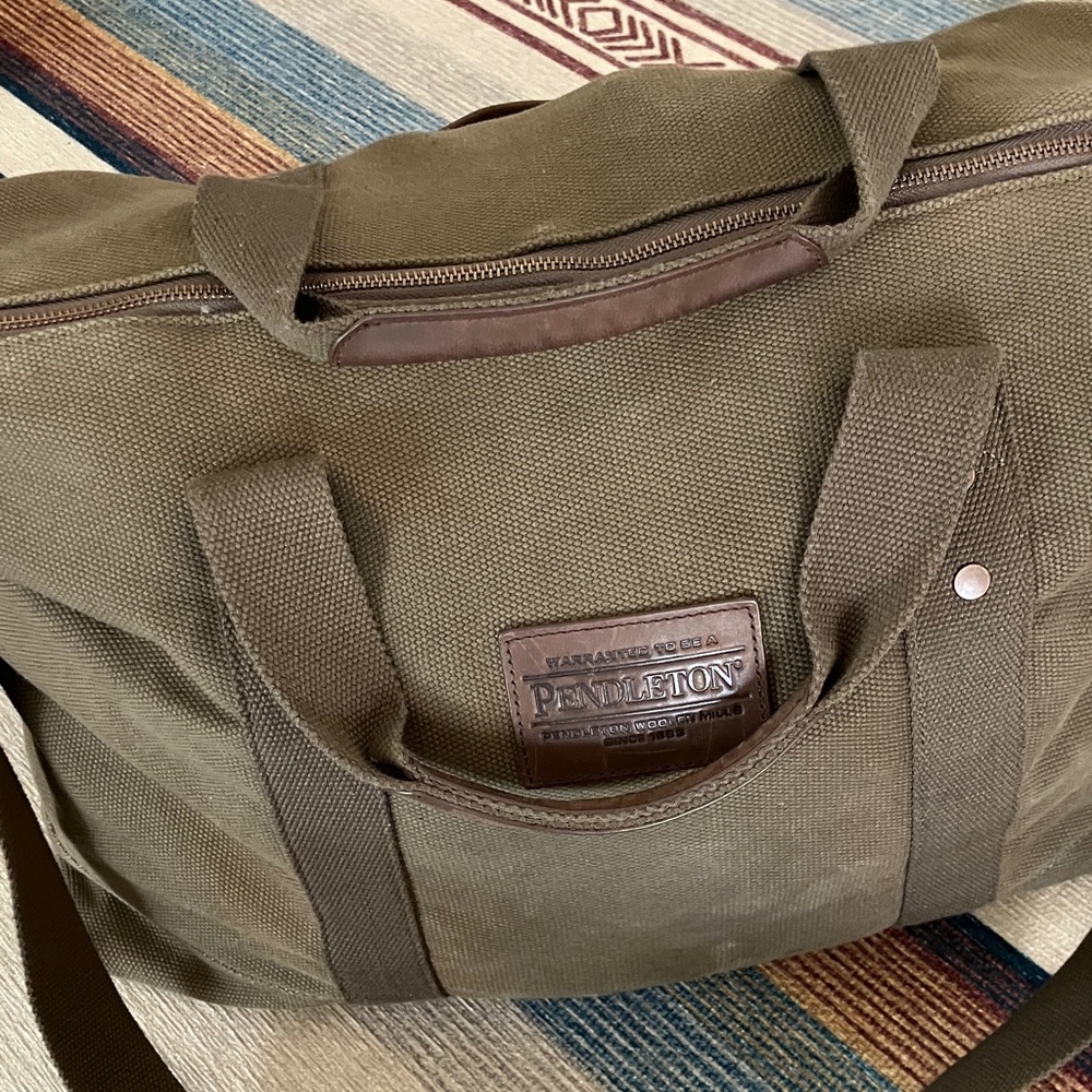 Pendleton Weekender Bag - image 5